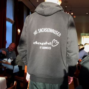 Das Berliner IT Systemhaus DaPhi sponsert den TuS Sachsenhausen